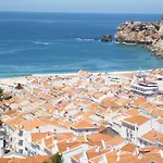 Ricardo Holidays At Pensionat Nazaré