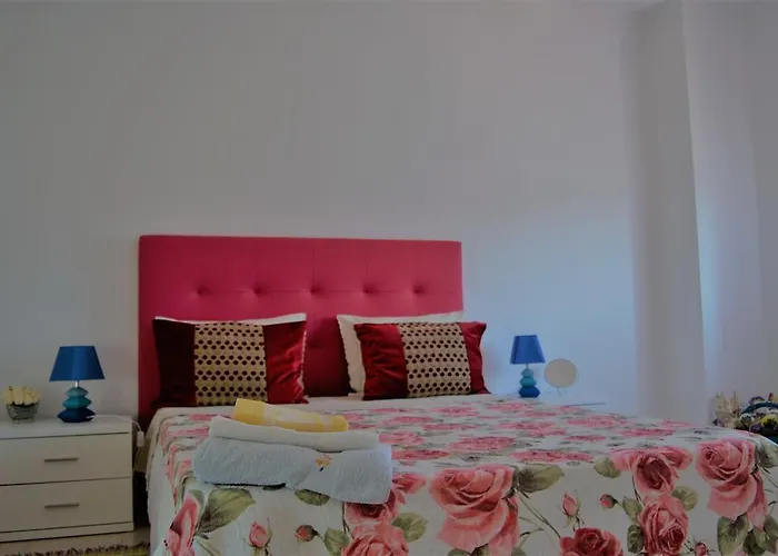 Ricardo Holidays At נאזרה